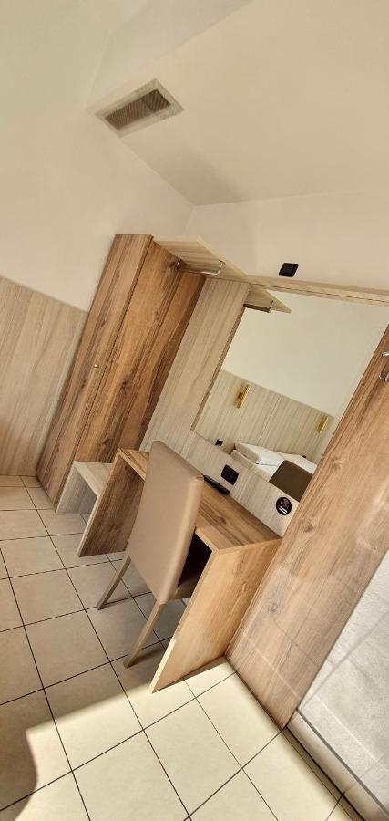 Hotel Mondial Milano Eksteriør bilde